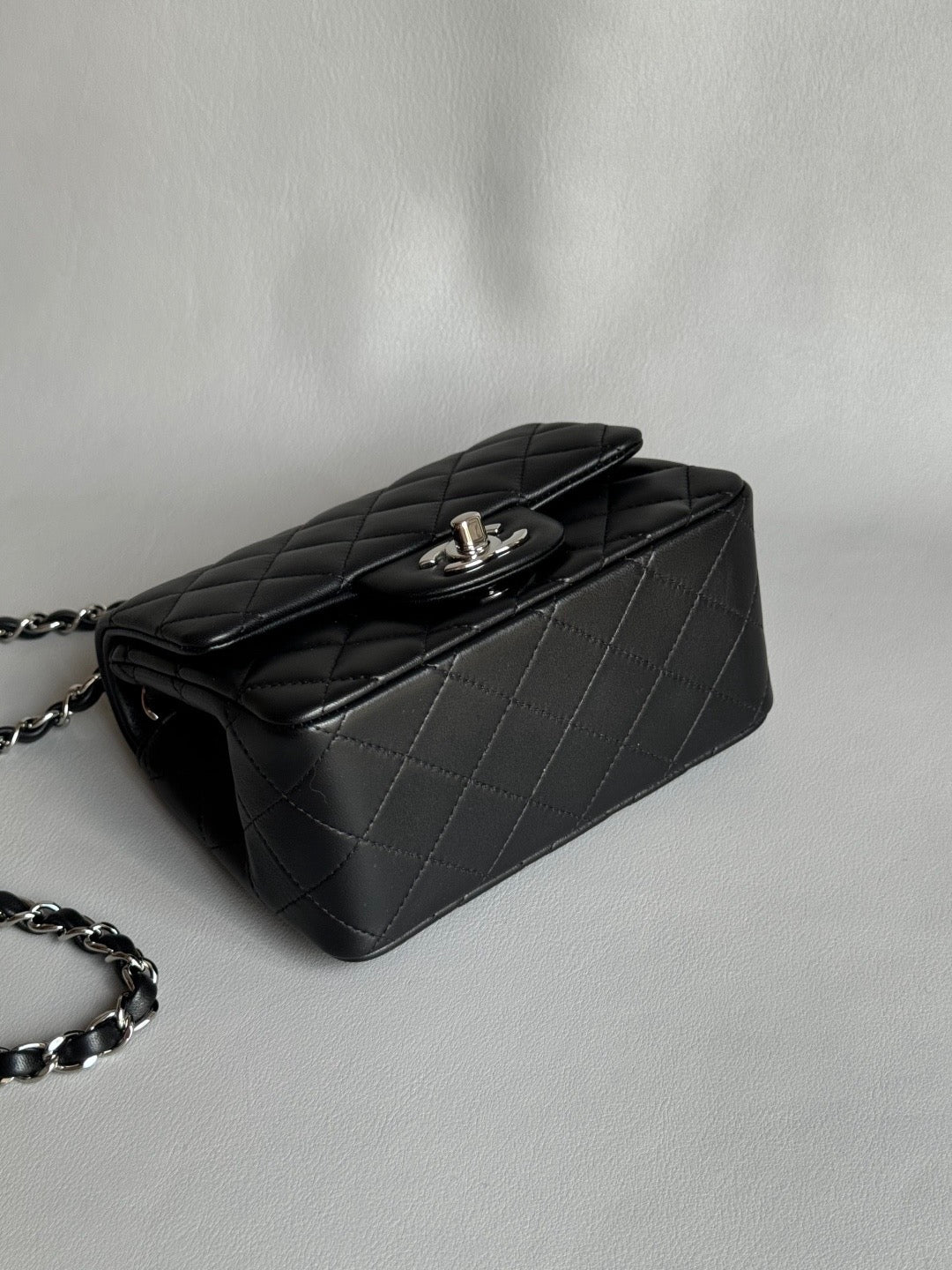 CHANEL- 24C Flap bag golden/sliver