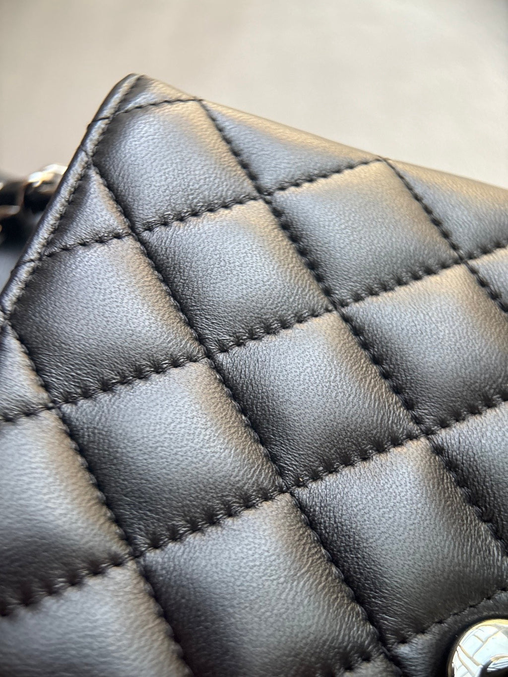 CHANEL- 24C Flap bag golden/sliver