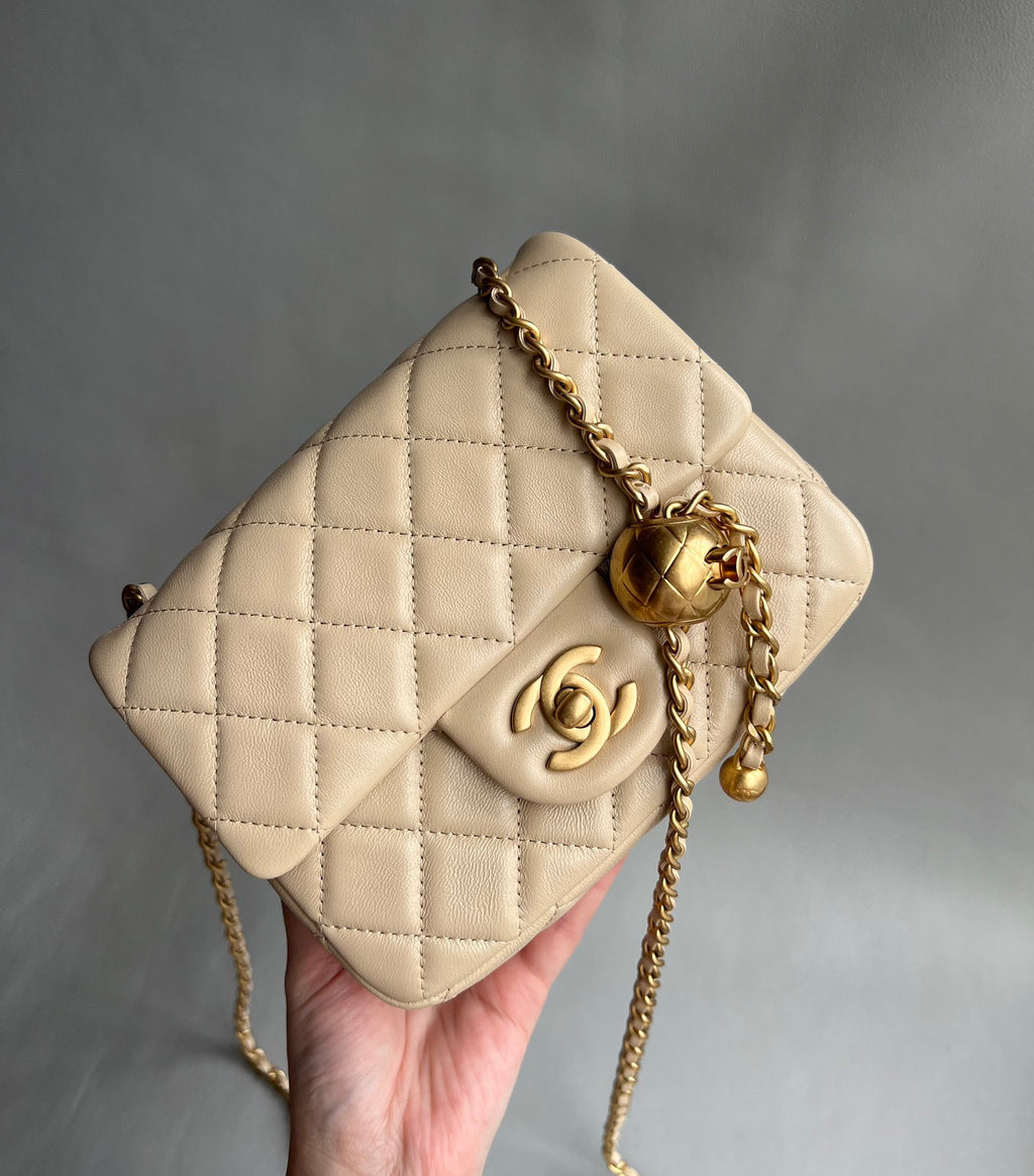 CHANEL-22K Flap bag golden/sliver