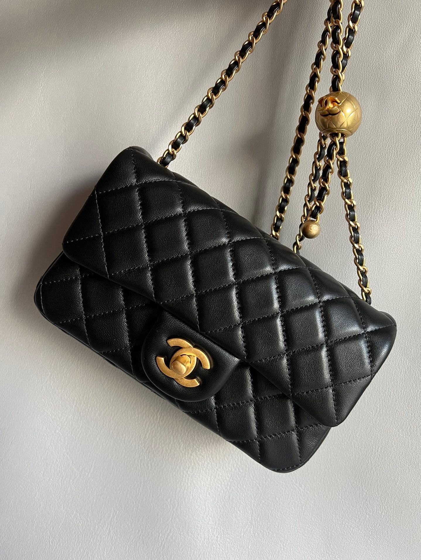 CHANEL-22K Flap bag golden/sliver