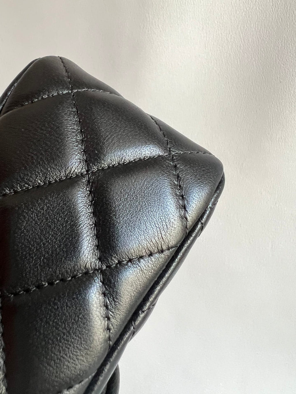 CHANEL-22K Flap bag golden/sliver