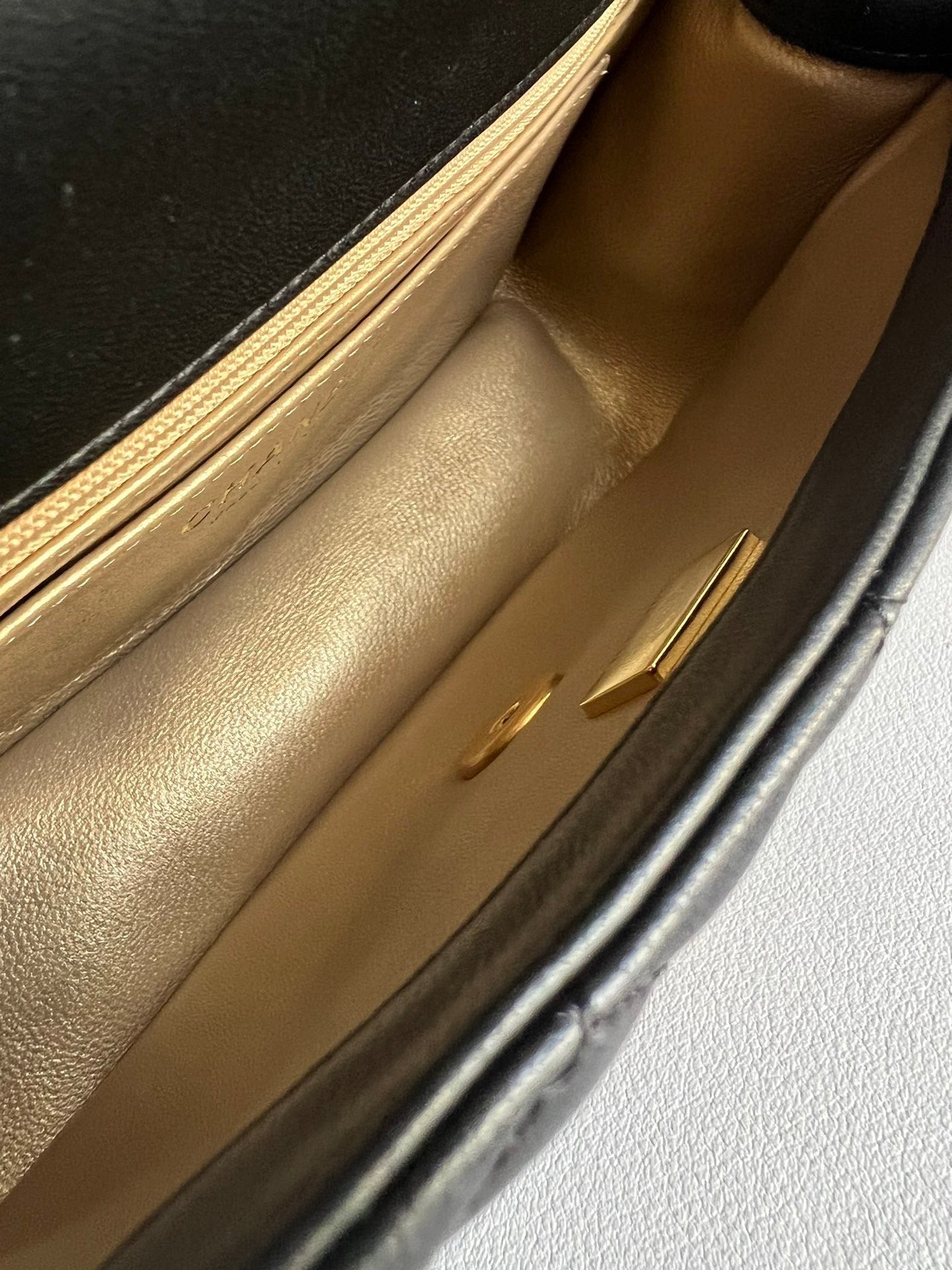 CHANEL-22K Flap bag golden/sliver