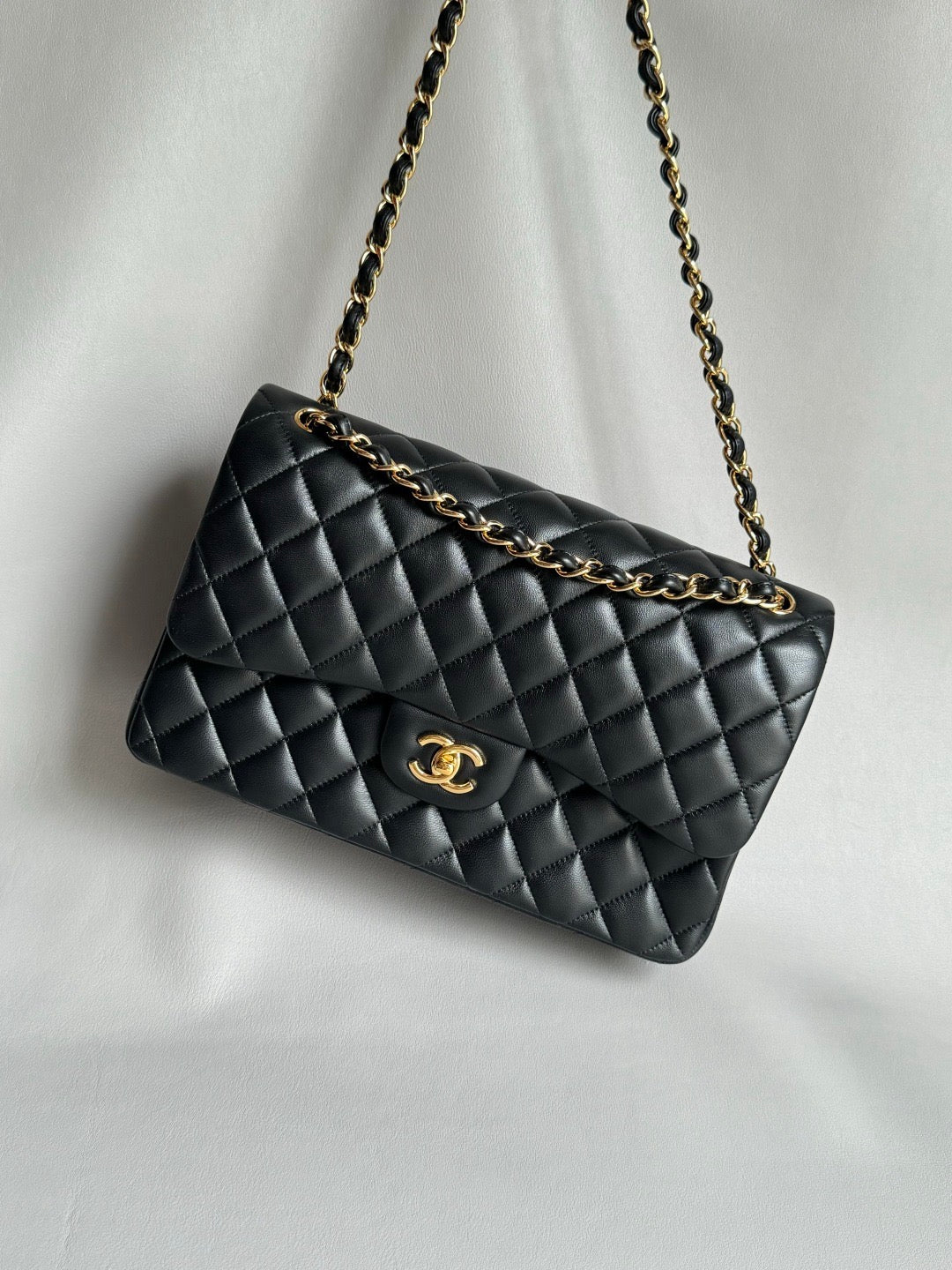 CHANEL- Classic Flag 30bag golden/sliver