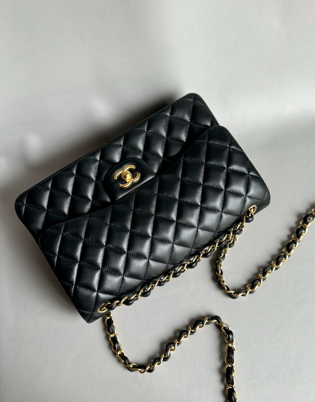 CHANEL- Classic Flag 30bag golden/sliver