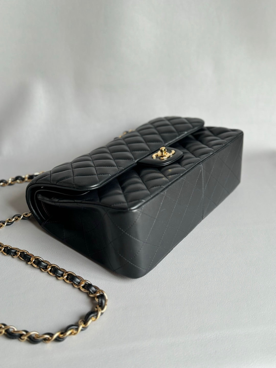 CHANEL- Classic Flag 30bag golden/sliver