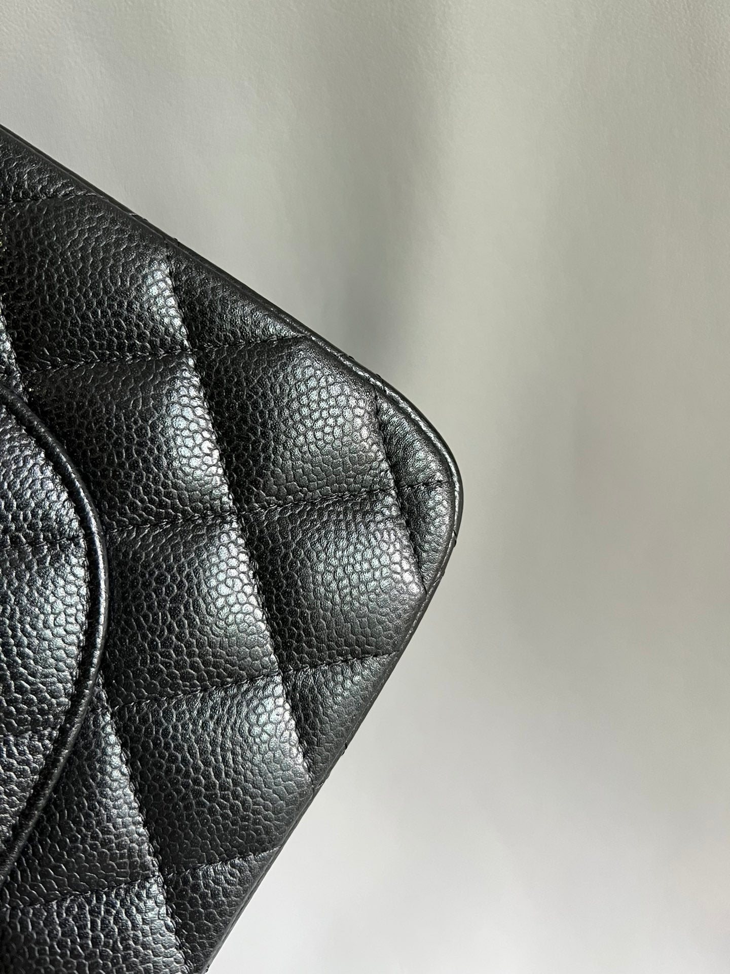 CHANEL- Classic Jumbo Flag bag golden/sliver