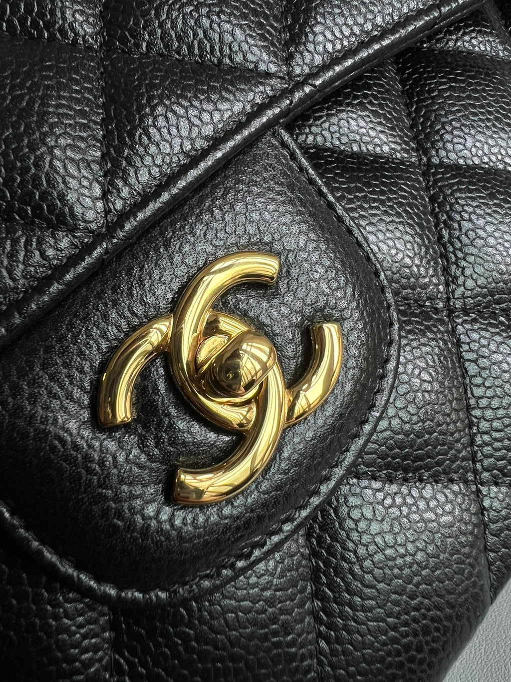 CHANEL- Classic Jumbo Flag bag golden/sliver