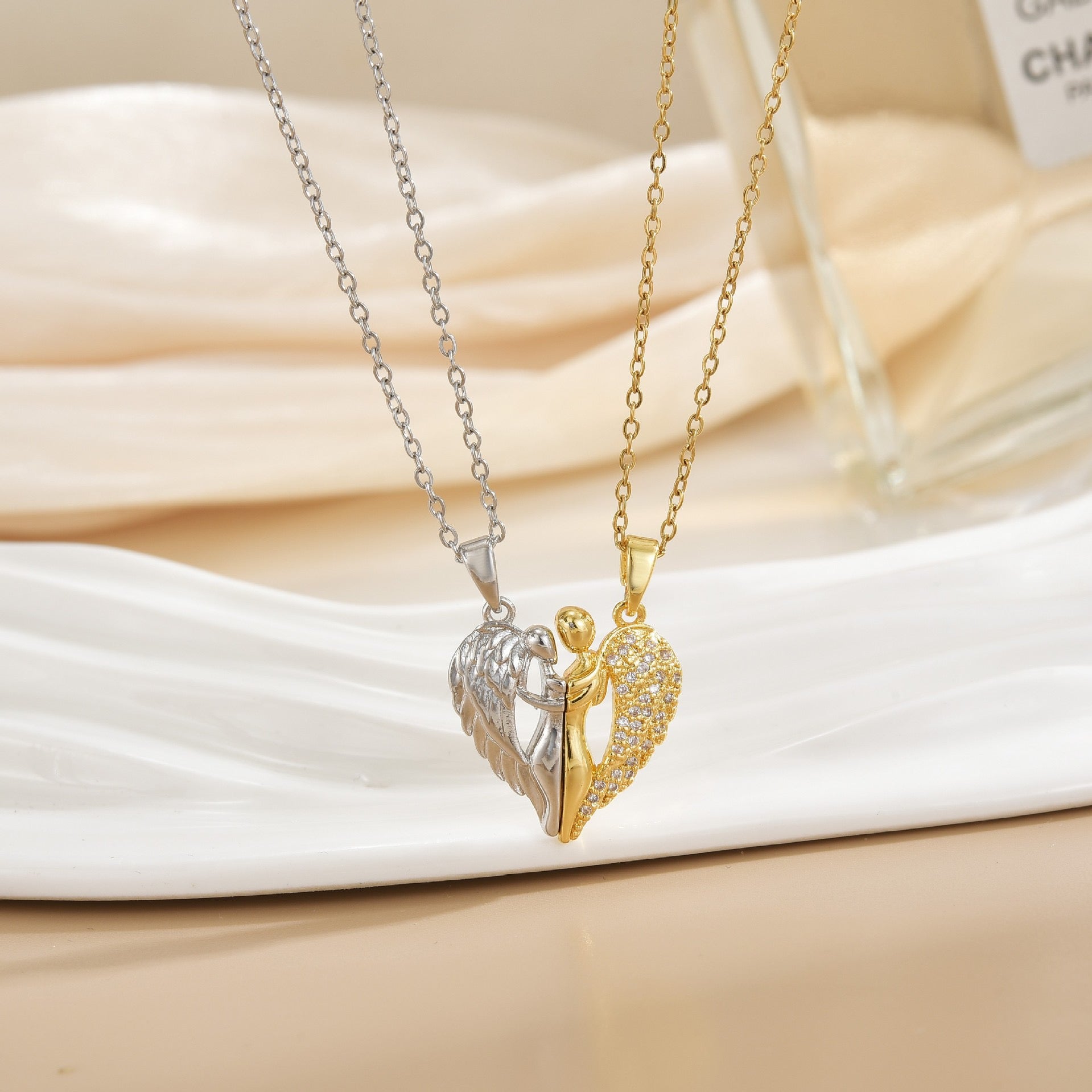 FENG SHUI - 1 Magnetic sun and moon necklace fashion all high-grade sense