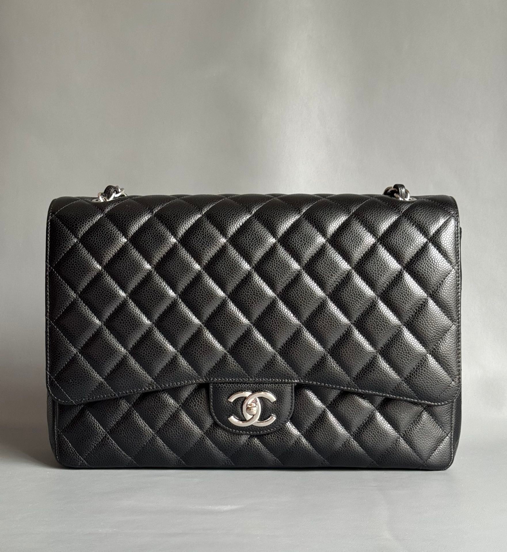 CHANEL-Maxi bag golden/sliver