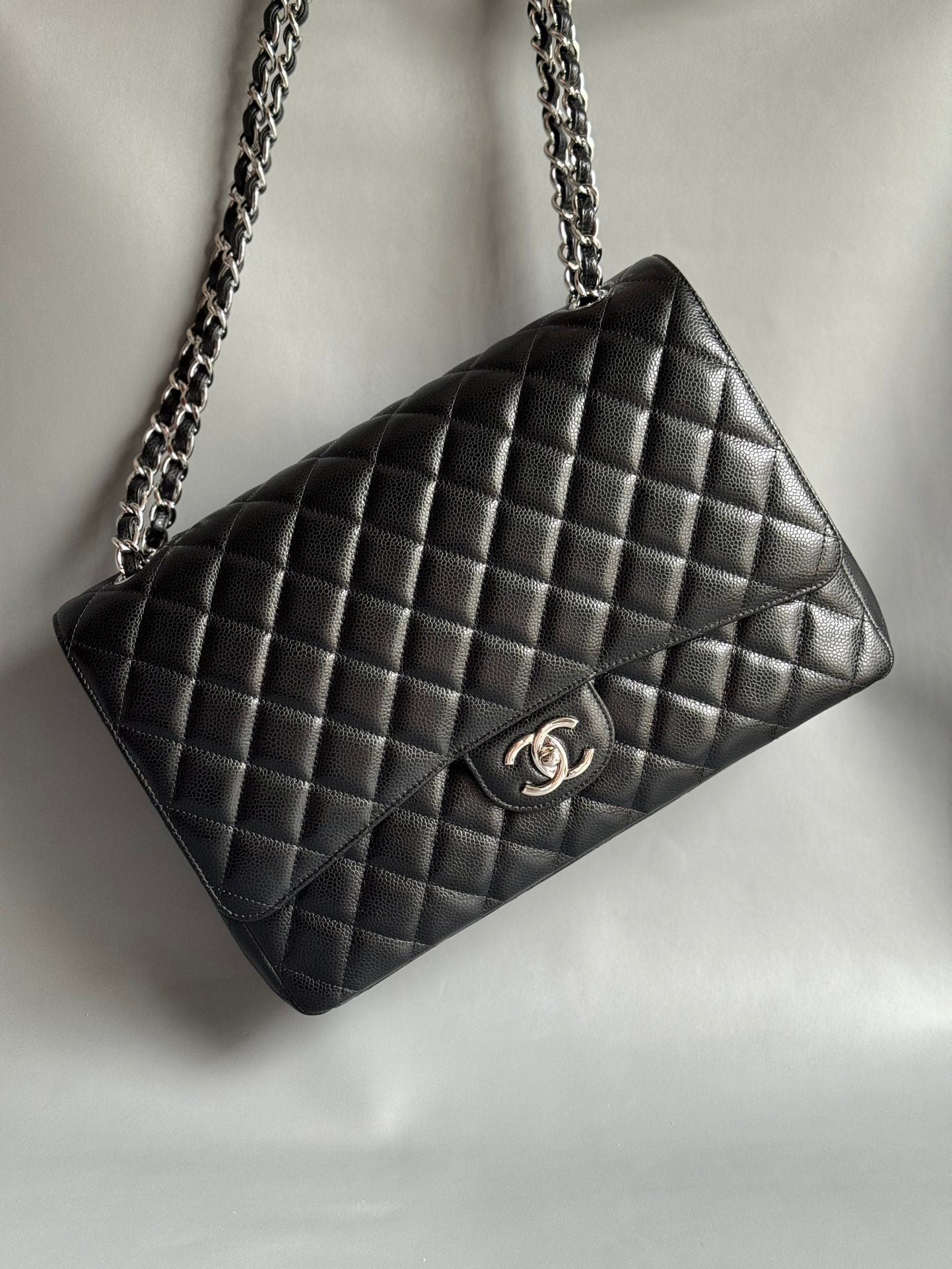 CHANEL-Maxi bag golden/sliver