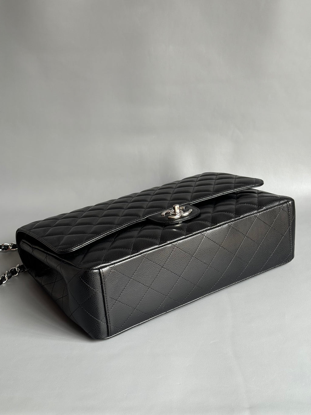 CHANEL-Maxi bag golden/sliver