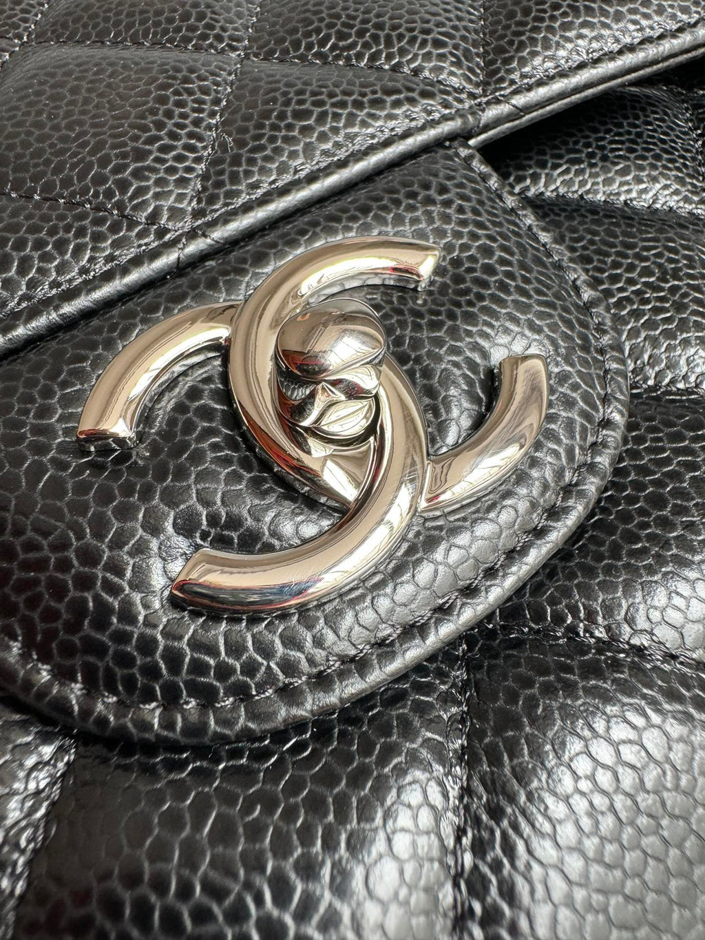 CHANEL-Maxi bag golden/sliver