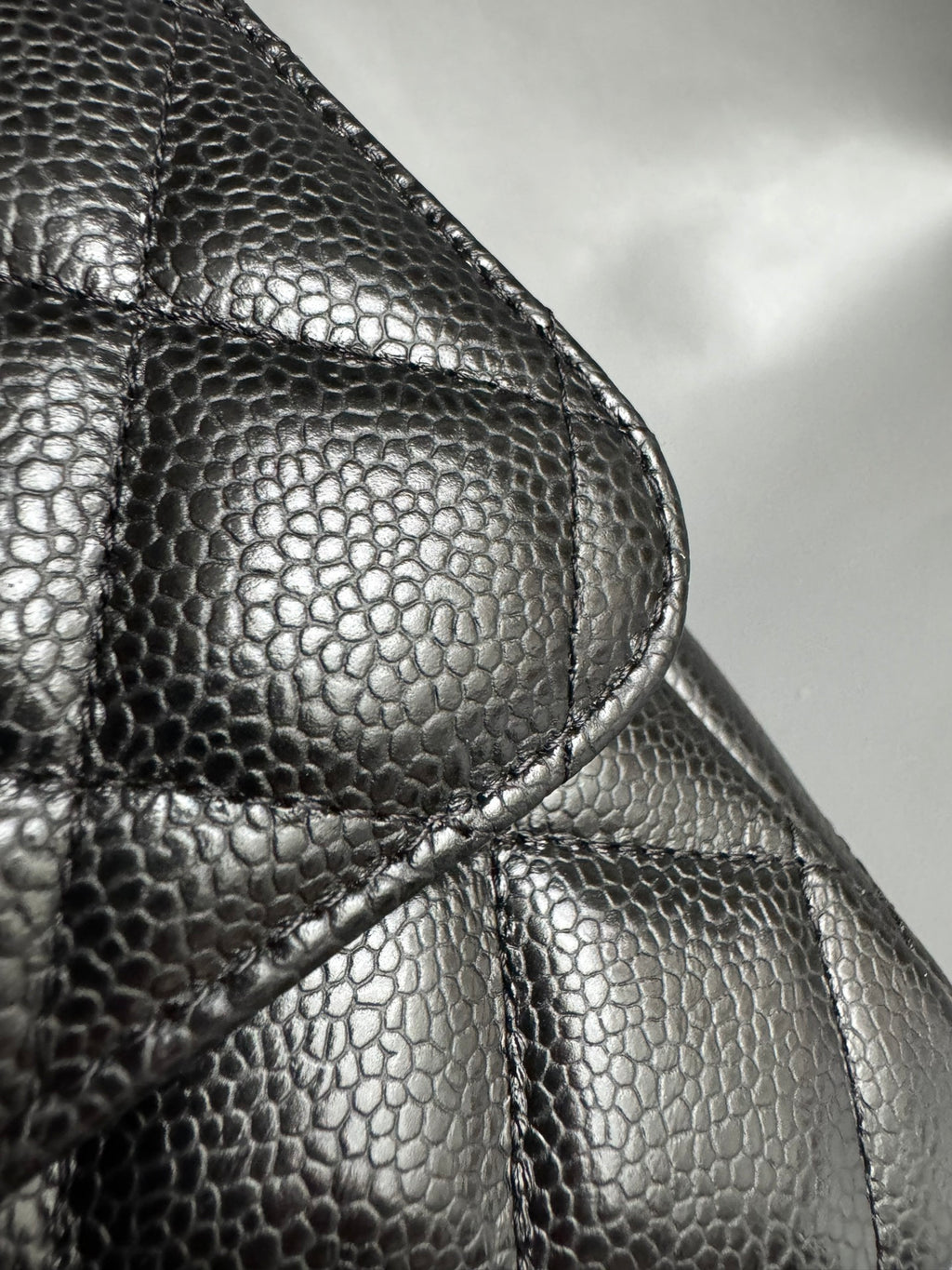 CHANEL-Maxi bag golden/sliver