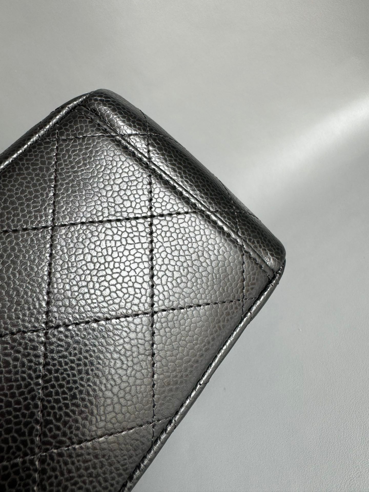 CHANEL-Maxi bag golden/sliver