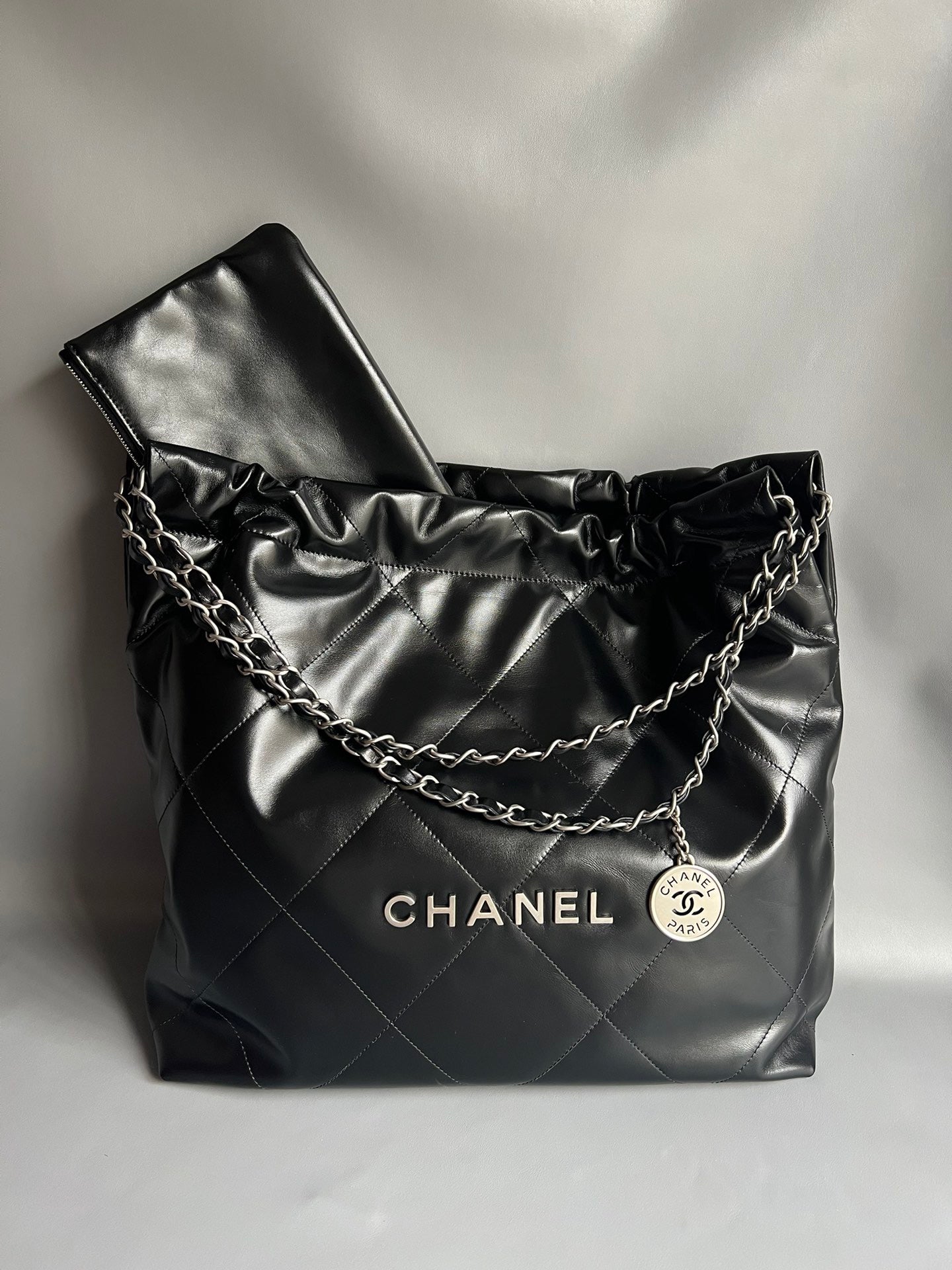 CHANEL-22bag mini golden/sliver