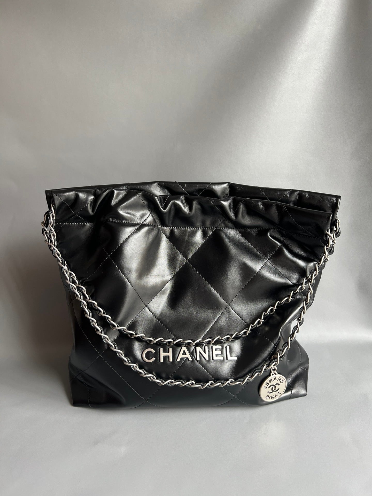 CHANEL-22bag mini golden/sliver