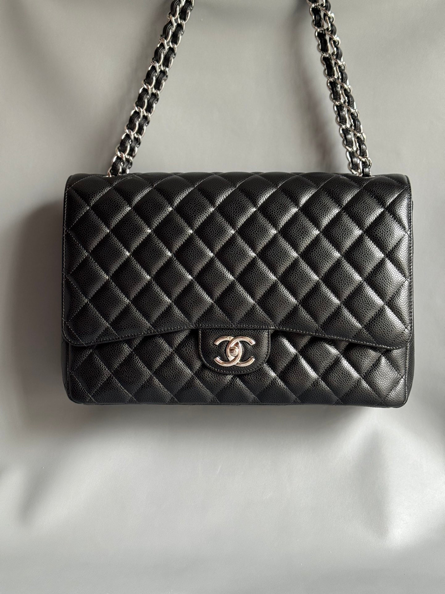 CHANEL-Maxi bag golden/sliver