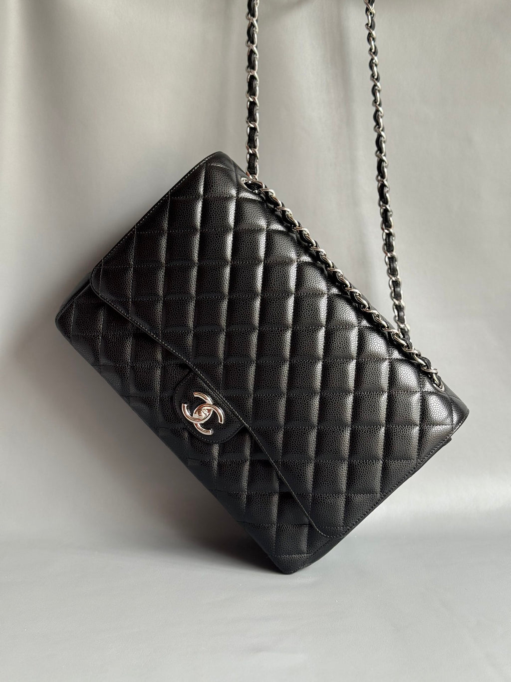 CHANEL-Maxi bag golden/sliver