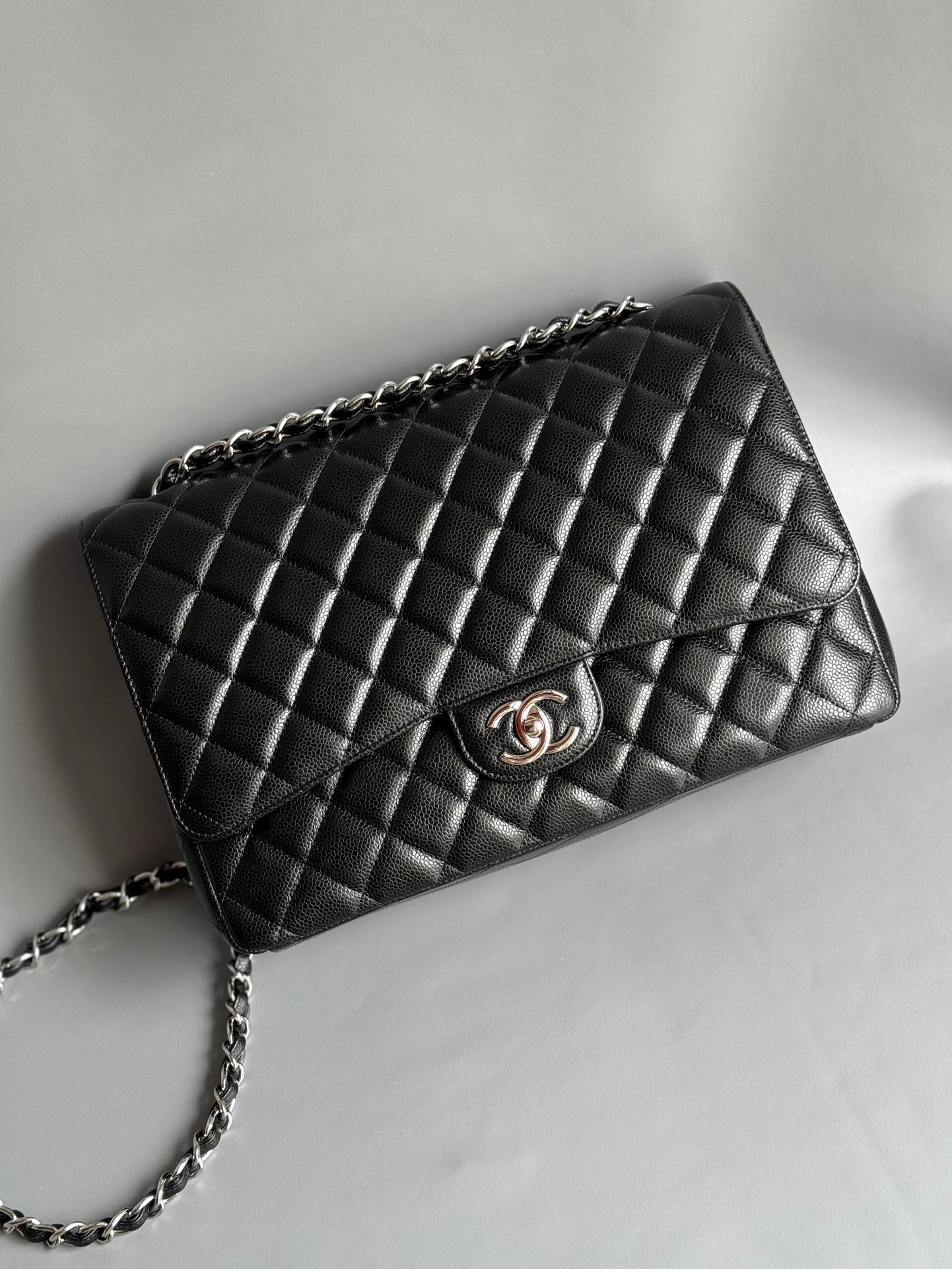 CHANEL-Maxi bag golden/sliver