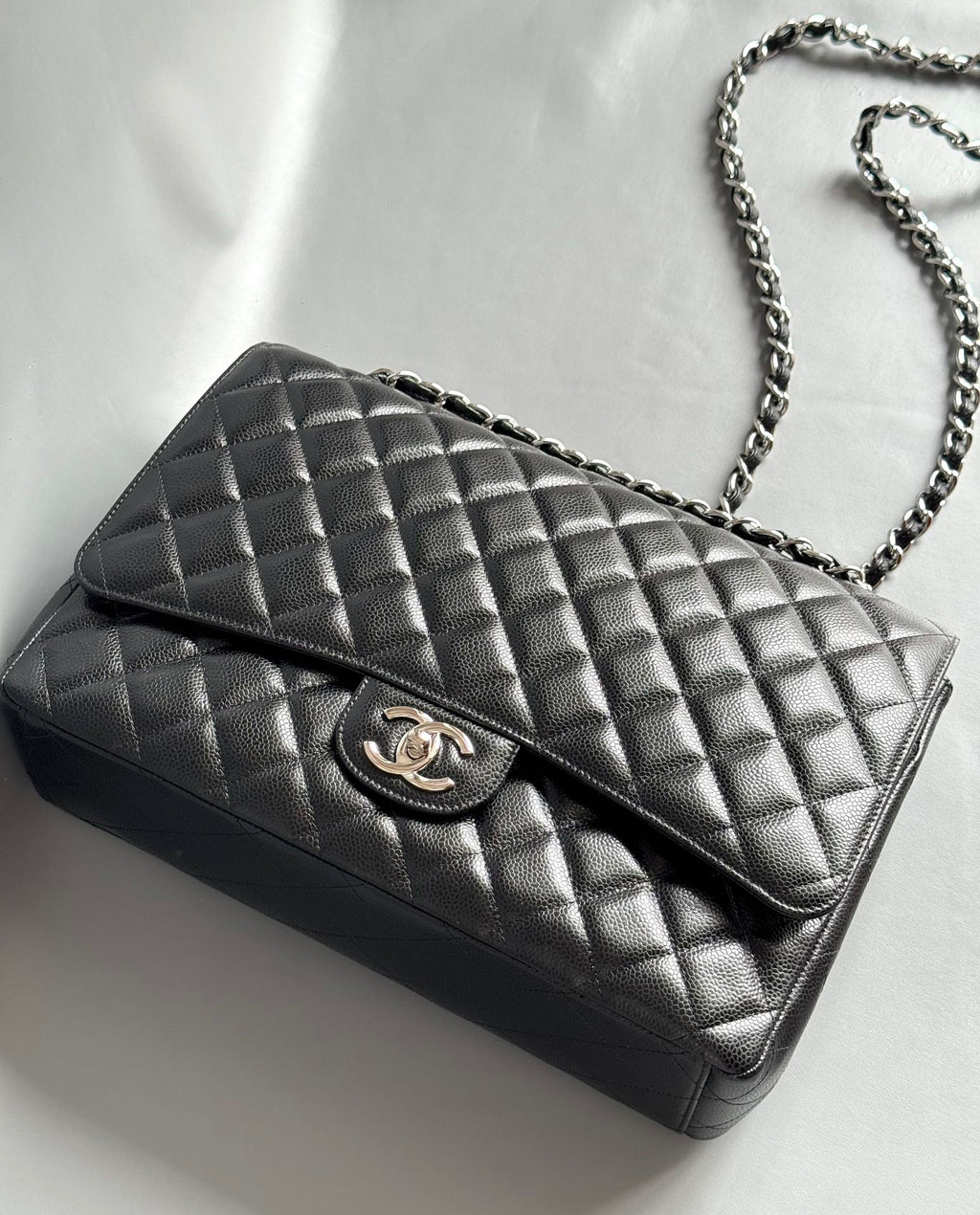 CHANEL-Maxi bag golden/sliver