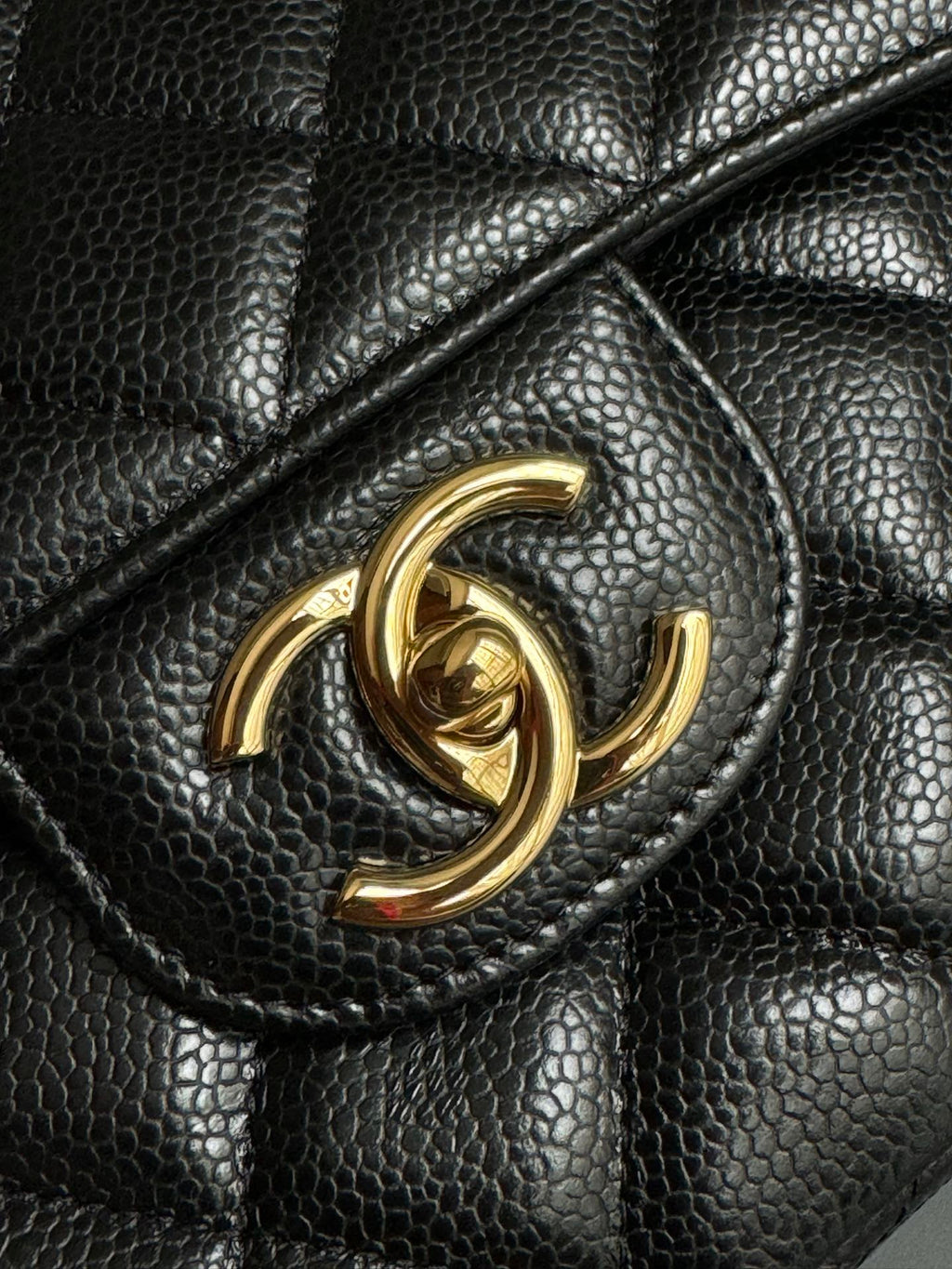 CHANEL-Maxi bag golden/sliver