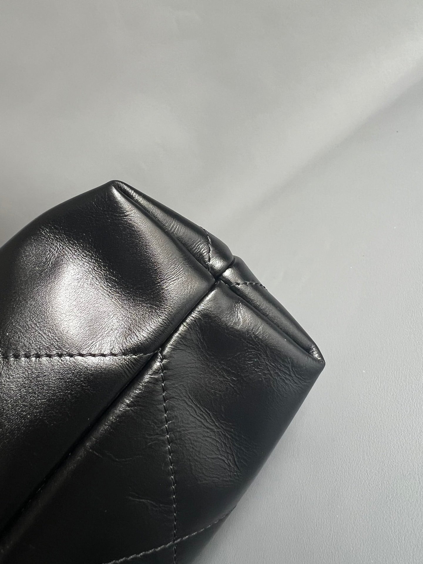 CHANEL-22bag mini golden/sliver