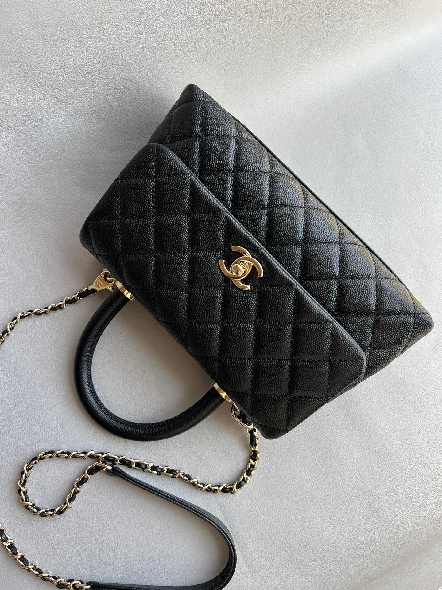 CHANEL-coco Handle Lambskin bag golden/sliver