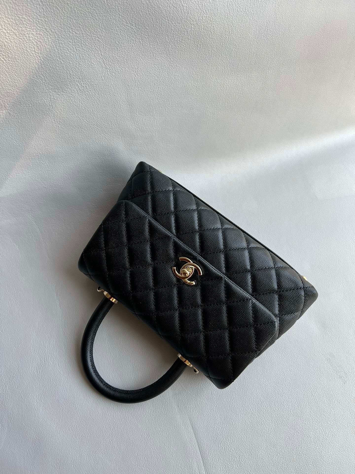 CHANEL-coco Handle Lambskin bag golden/sliver