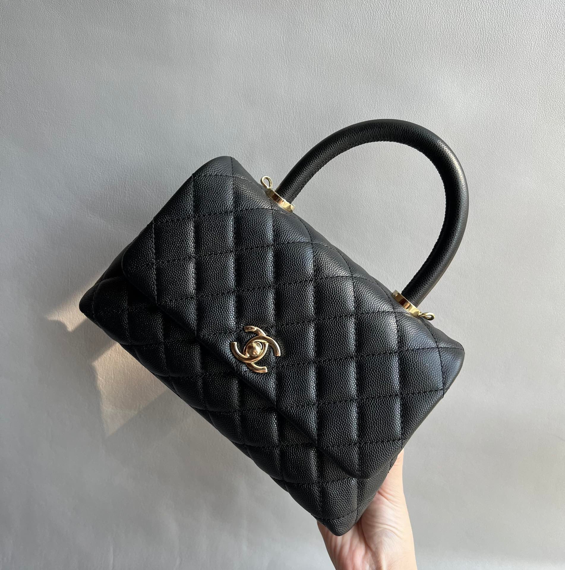 CHANEL-coco Handle Lambskin bag golden/sliver