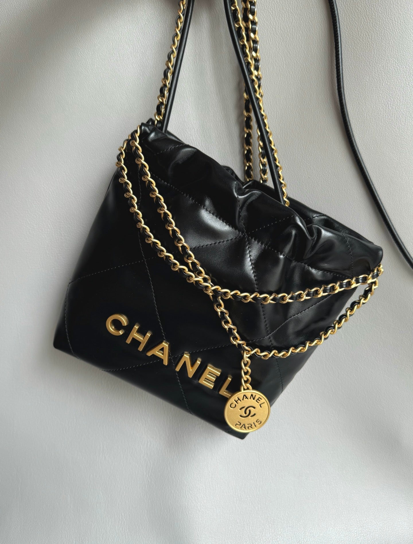 CHANEL-22bag mini golden/sliver