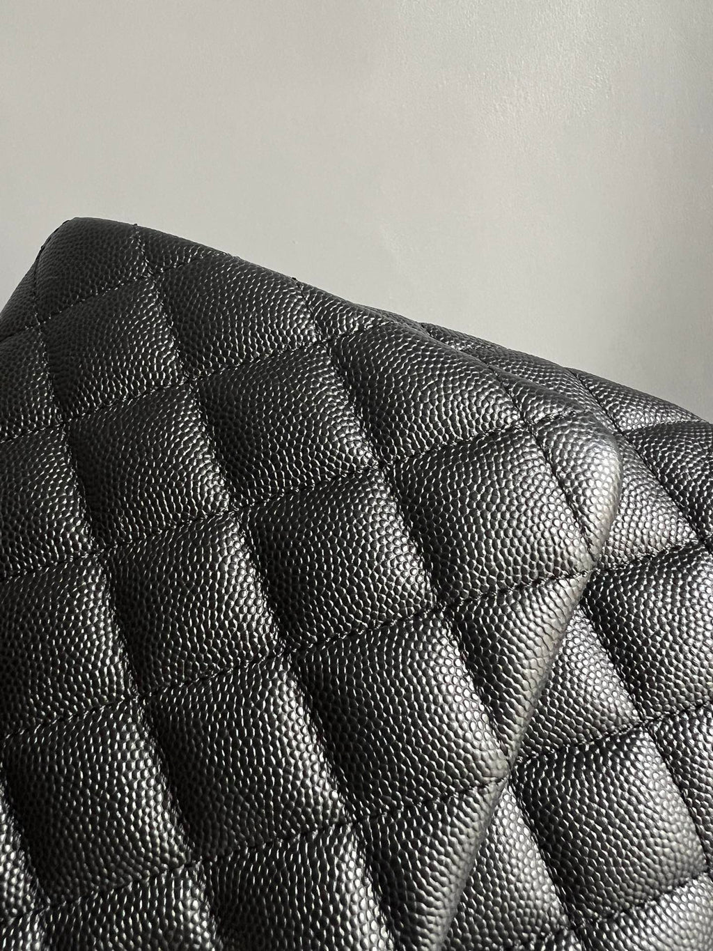 CHANEL-coco Handle Lambskin bag golden/sliver