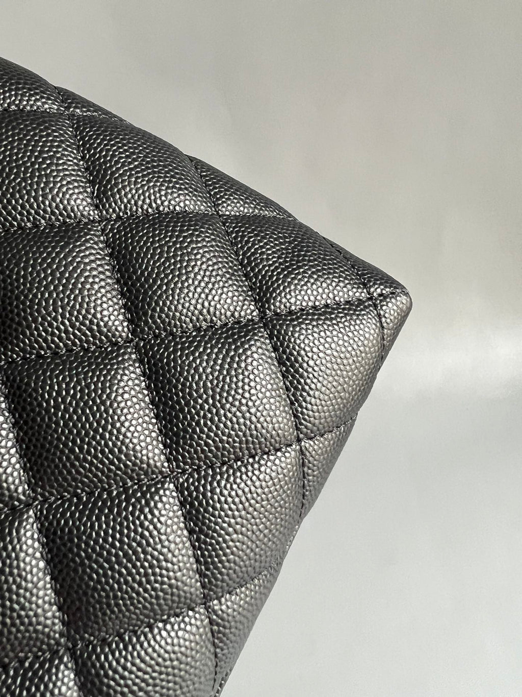 CHANEL-coco Handle Lambskin bag golden/sliver