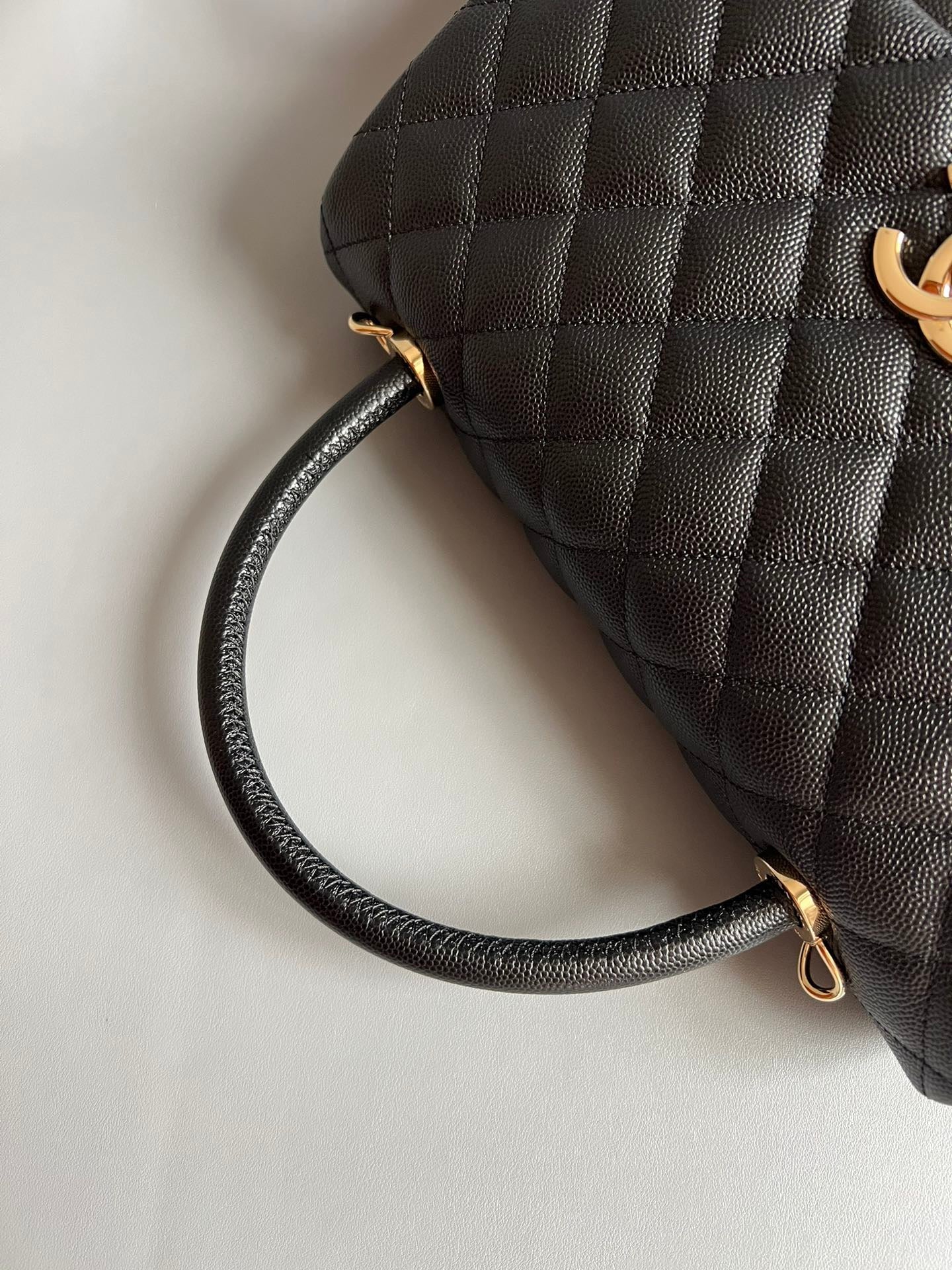 CHANEL-coco Handle Lambskin bag golden/sliver