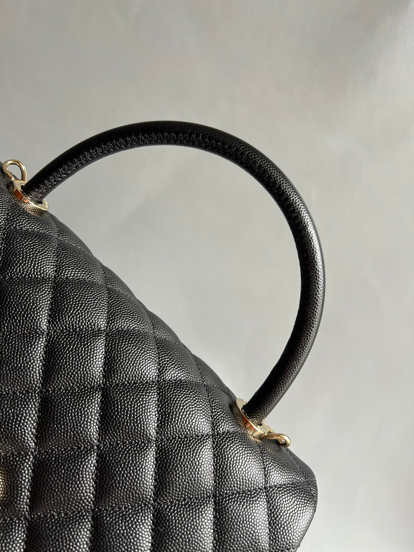 CHANEL-coco Handle Lambskin bag golden/sliver