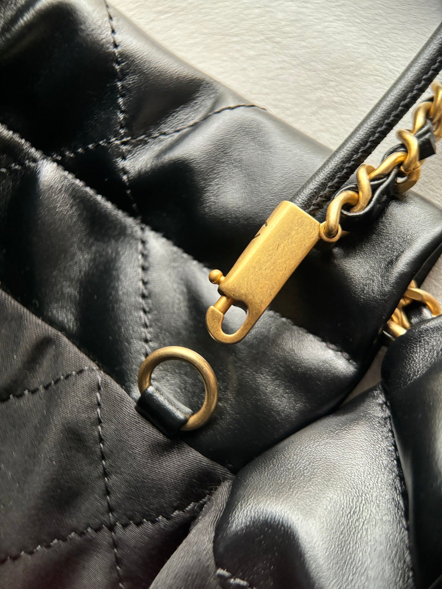 CHANEL-22bag mini golden/sliver