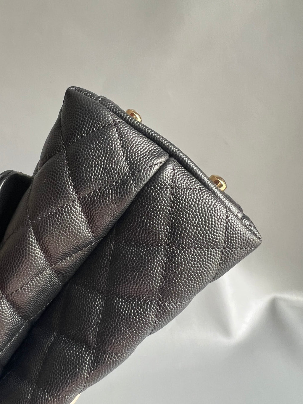 CHANEL-coco Handle Lambskin bag golden/sliver