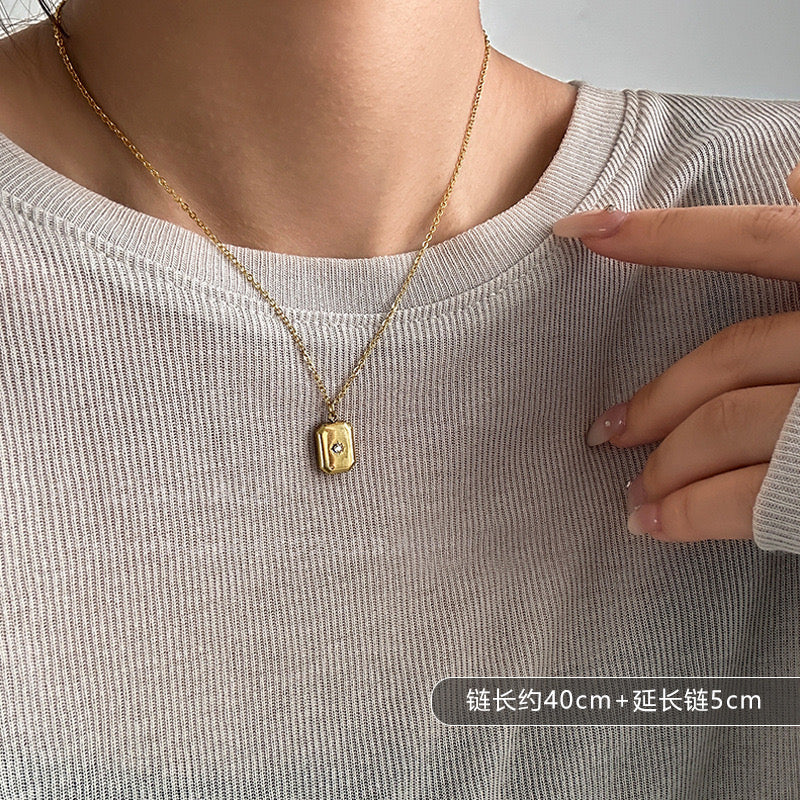 FENG SHUI - 8 Niche light luxury temperament sweater chain does not fade all collarbone chain choker