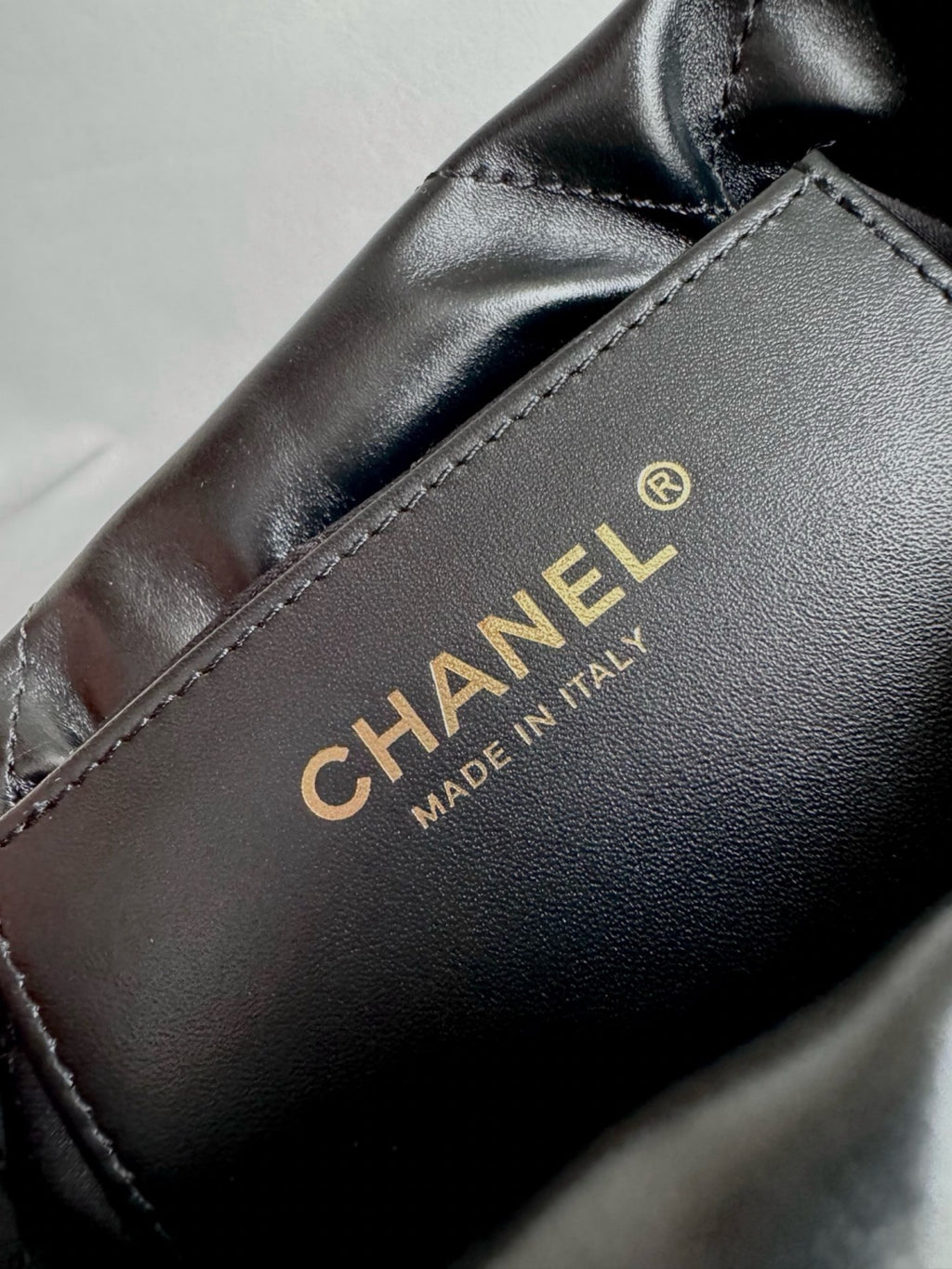 CHANEL-22bag mini golden/sliver