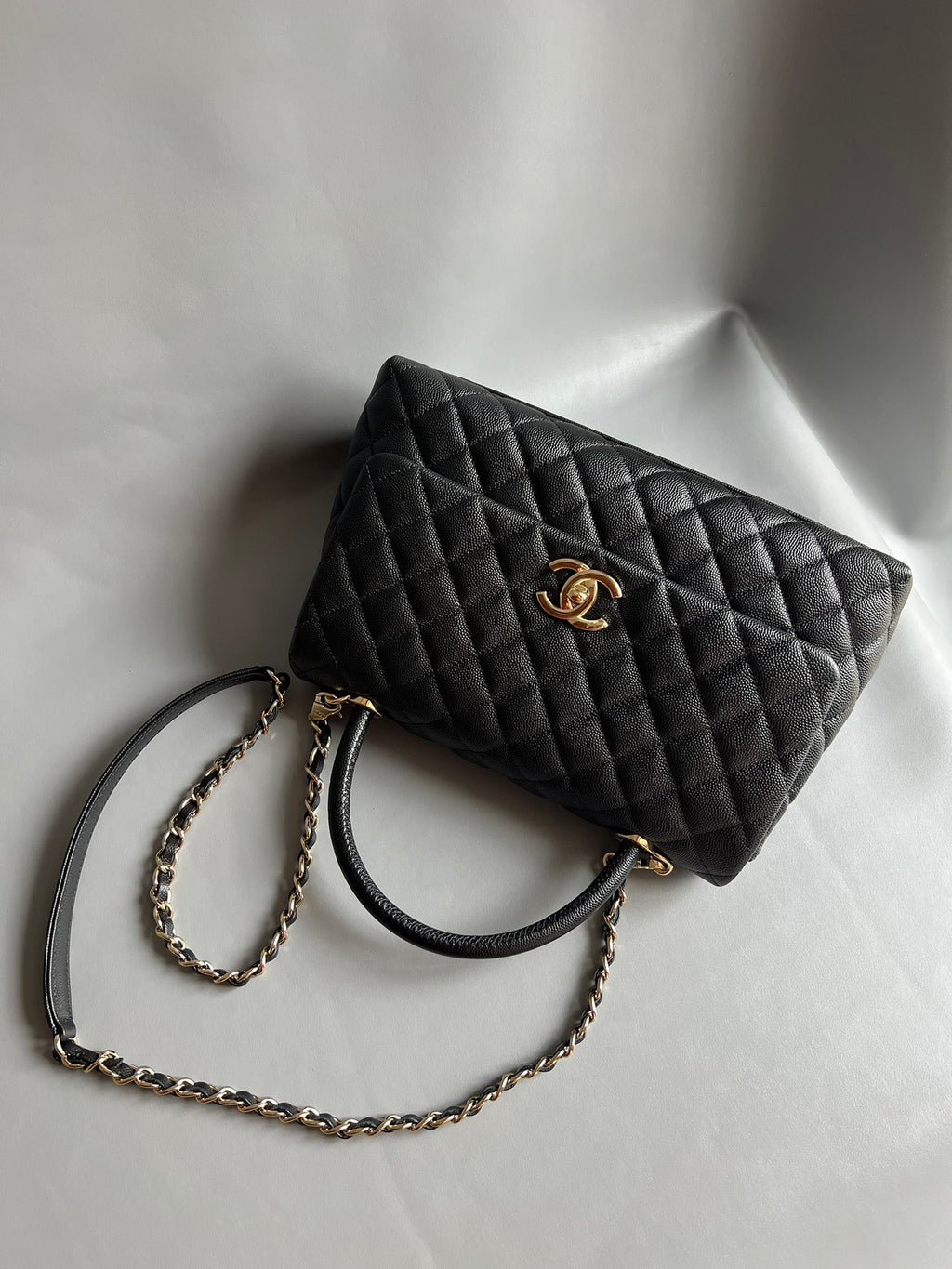 CHANEL-coco Handle Lambskin bag golden/sliver