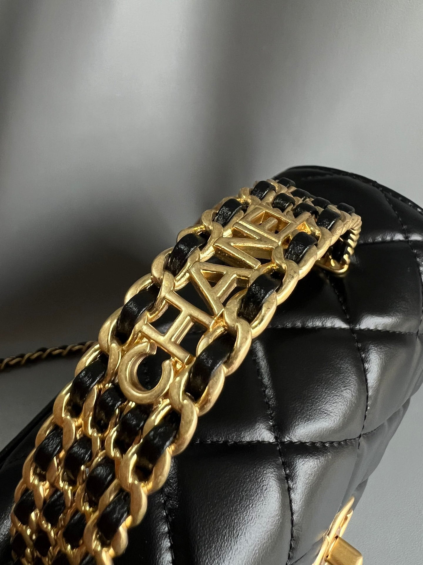 CHANEL- Handle Messenger bag Handle bag golden/sliver