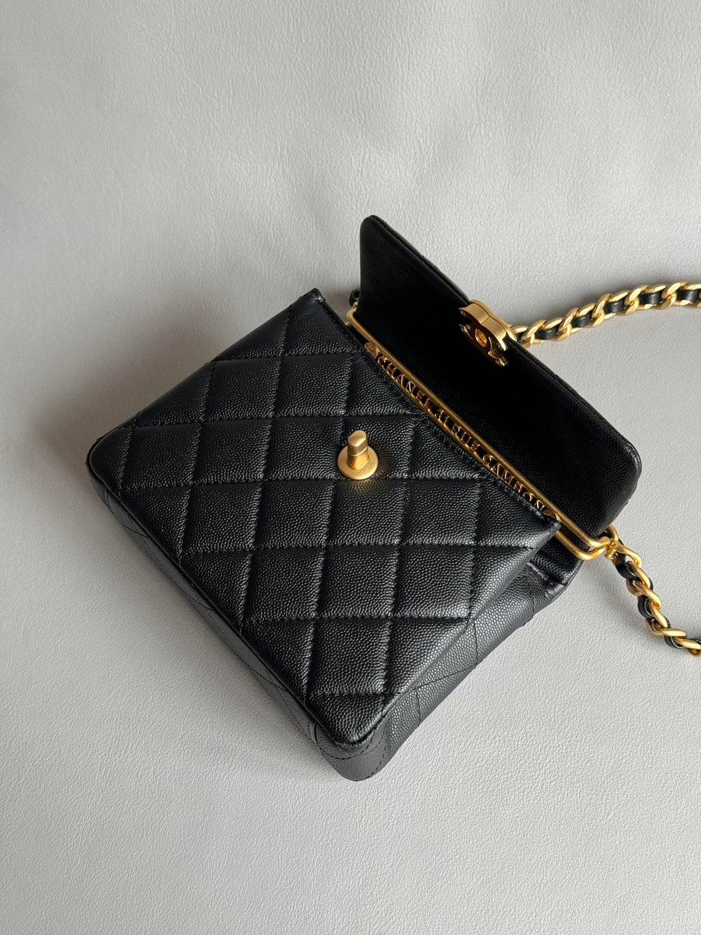 CHANEL-24S rue Cambon Handle bag golden/sliver