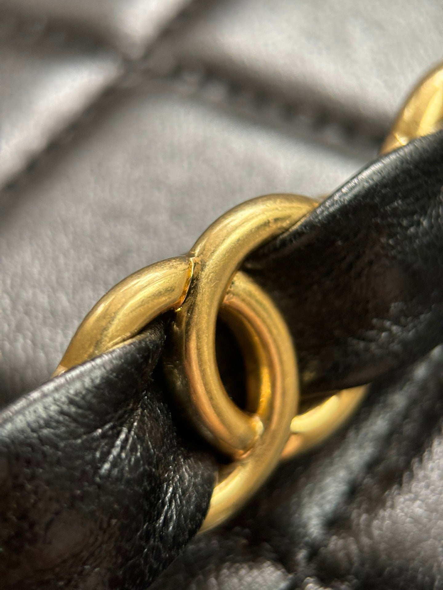 CHANEL-24K Hobo bag golden/sliver