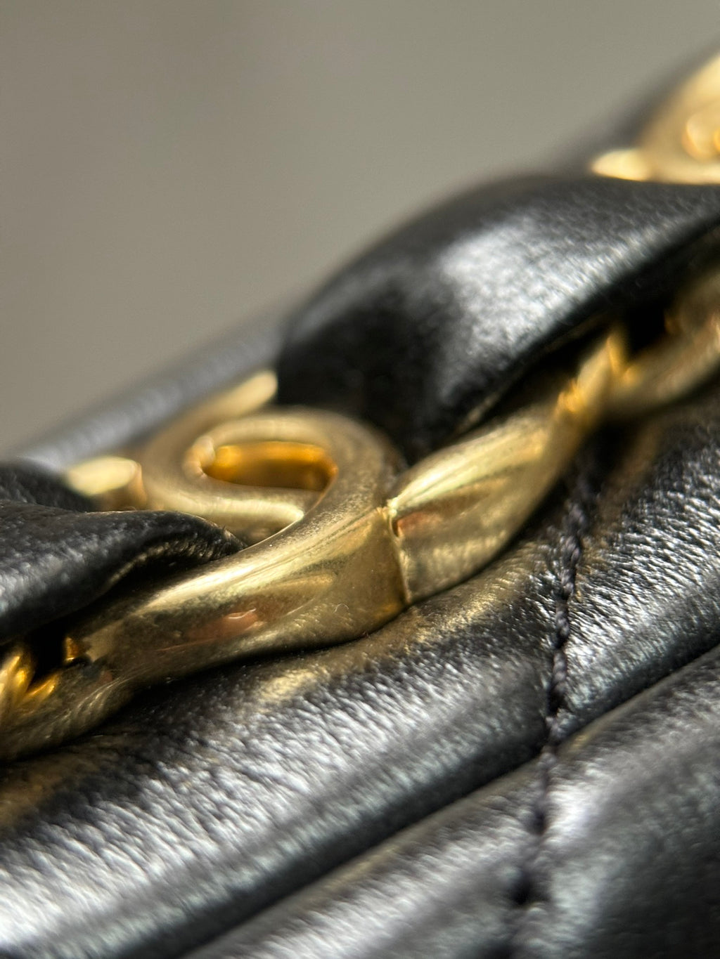 CHANEL-24K Hobo bag golden/sliver