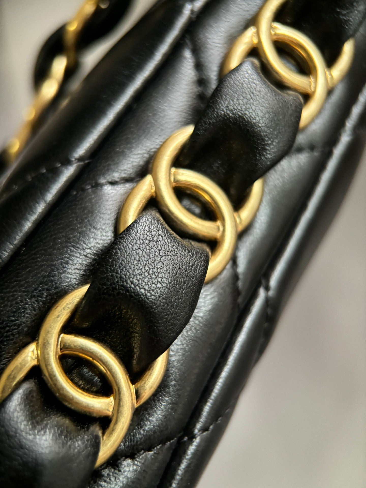 CHANEL-24K Hobo bag golden/sliver