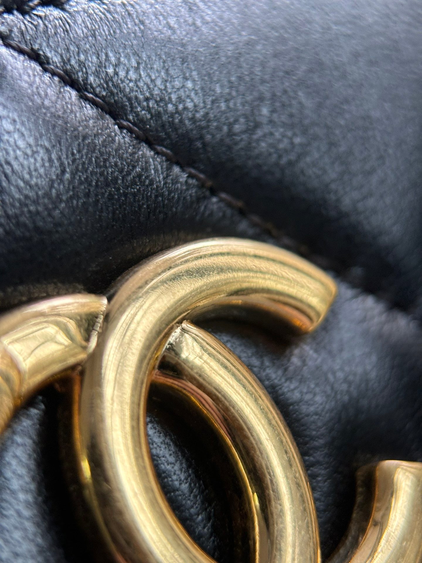 CHANEL-24K Hobo bag golden/sliver