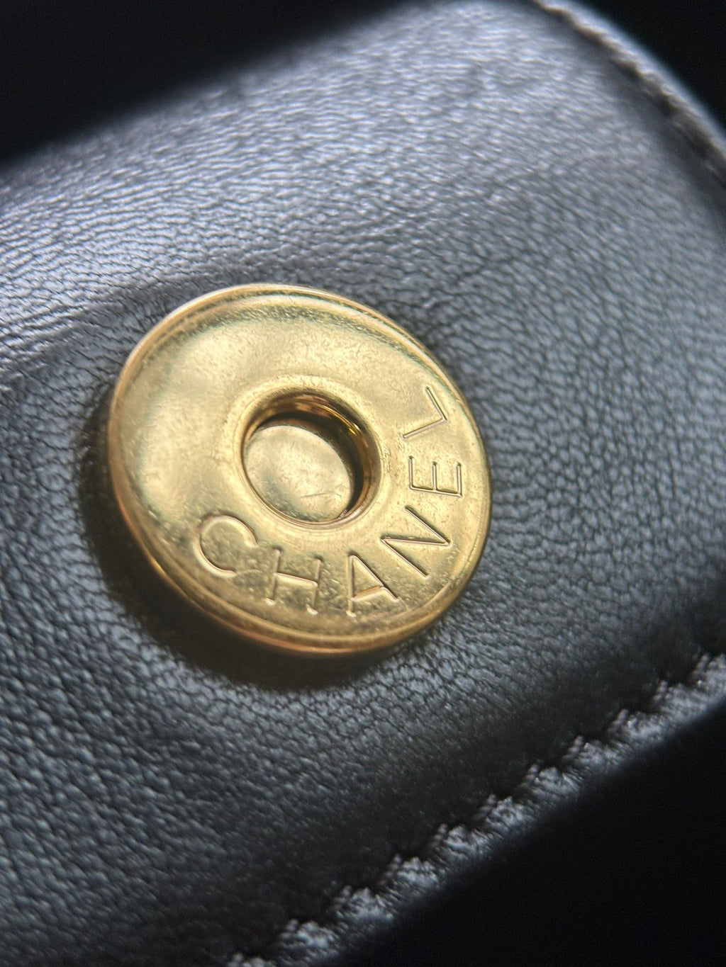 CHANEL-24K Hobo bag golden/sliver