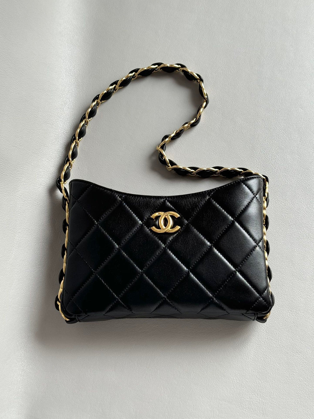 CHANEL-24K Hobo bag golden/sliver