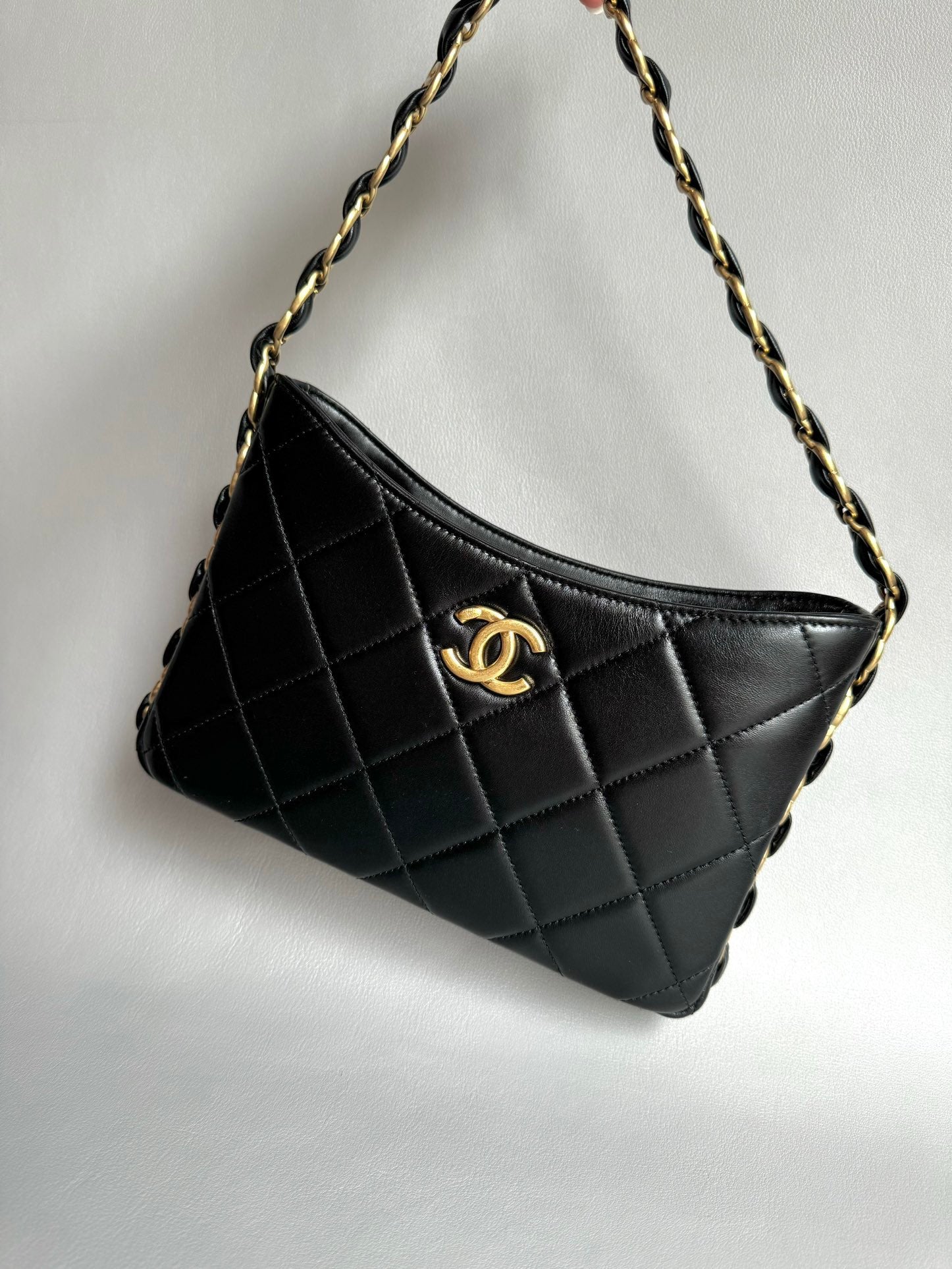 CHANEL-24K Hobo bag golden/sliver