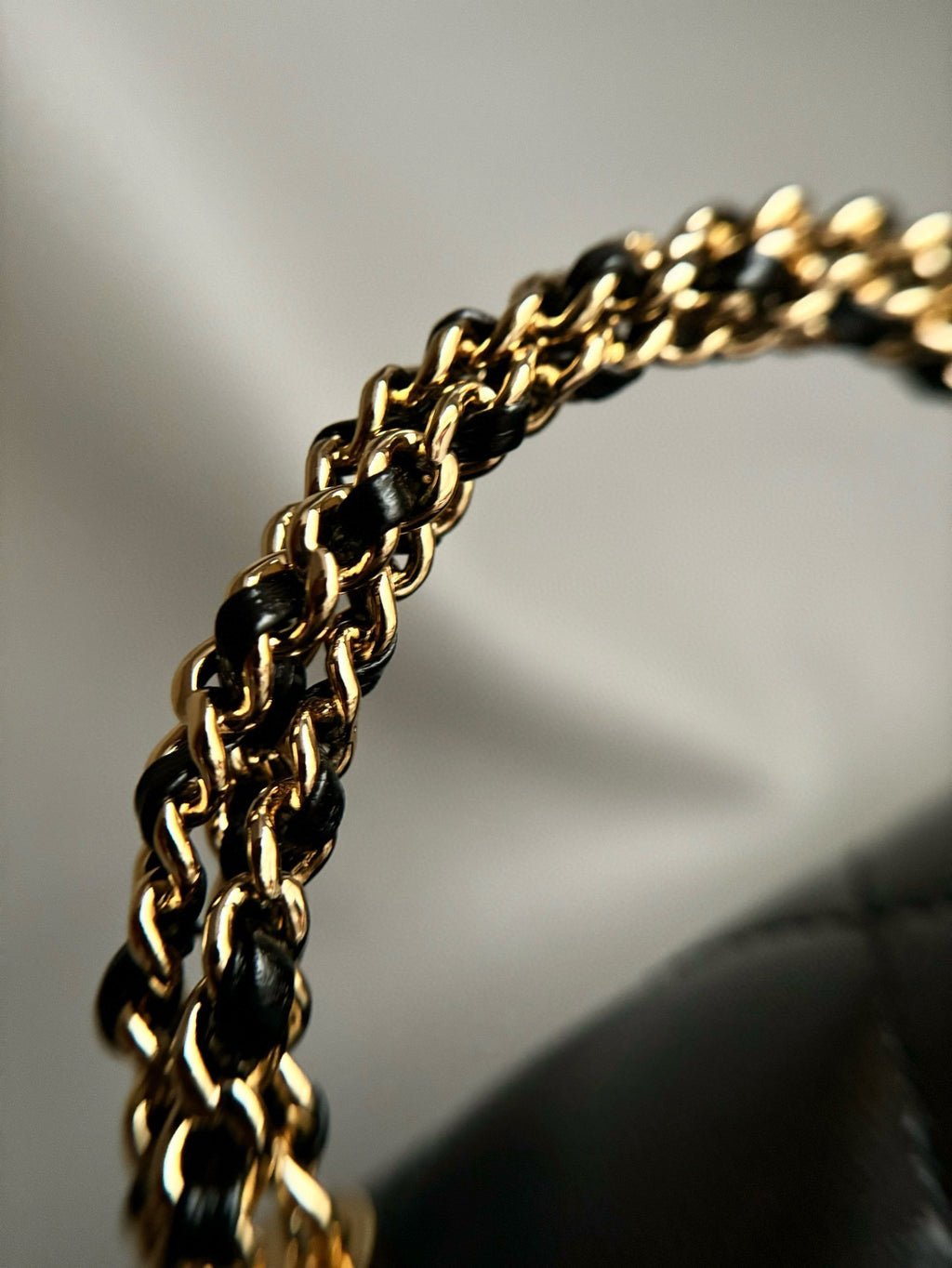 CHANEL-22B CF bag golden/sliver