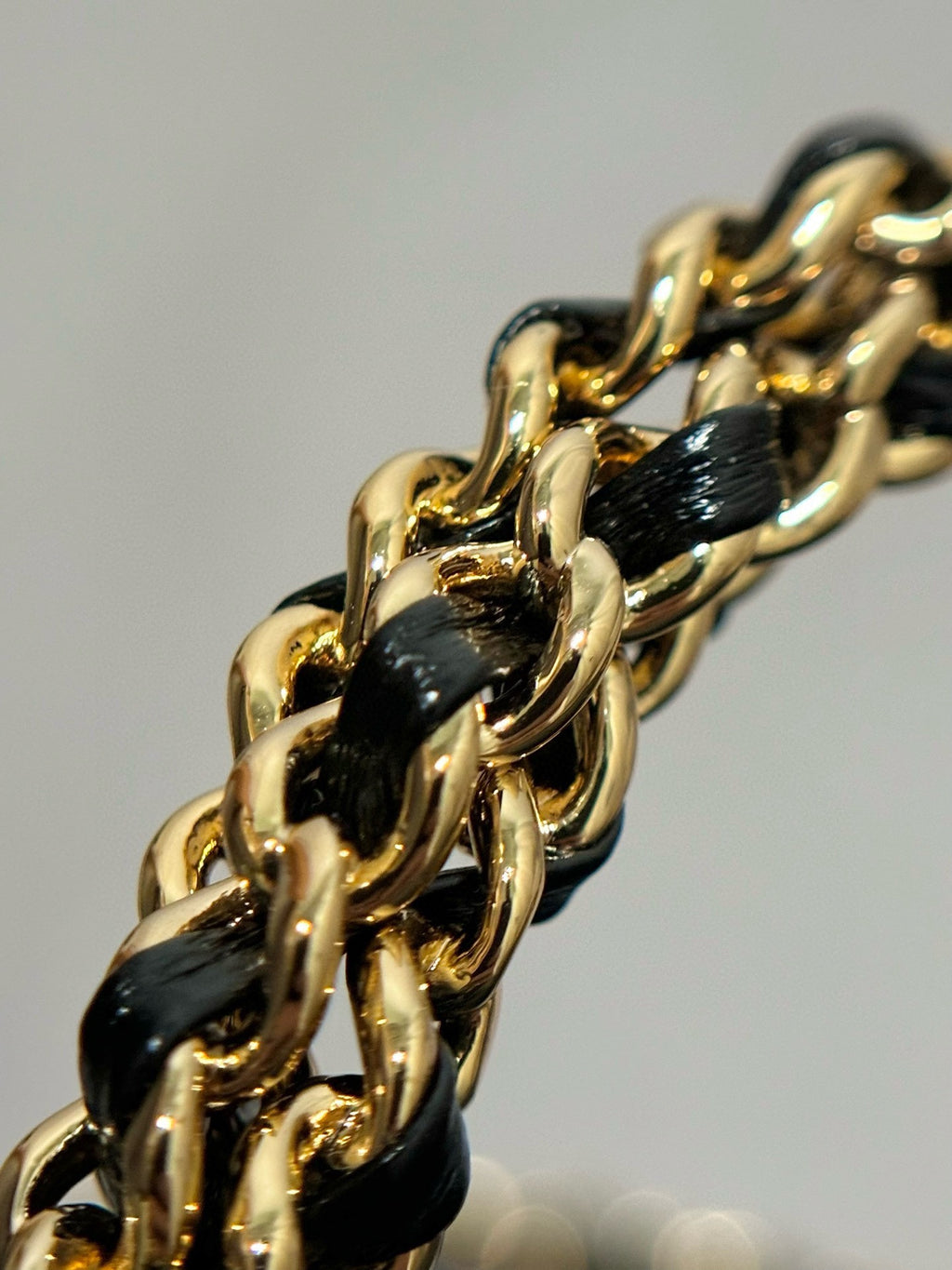 CHANEL-22B CF bag golden/sliver